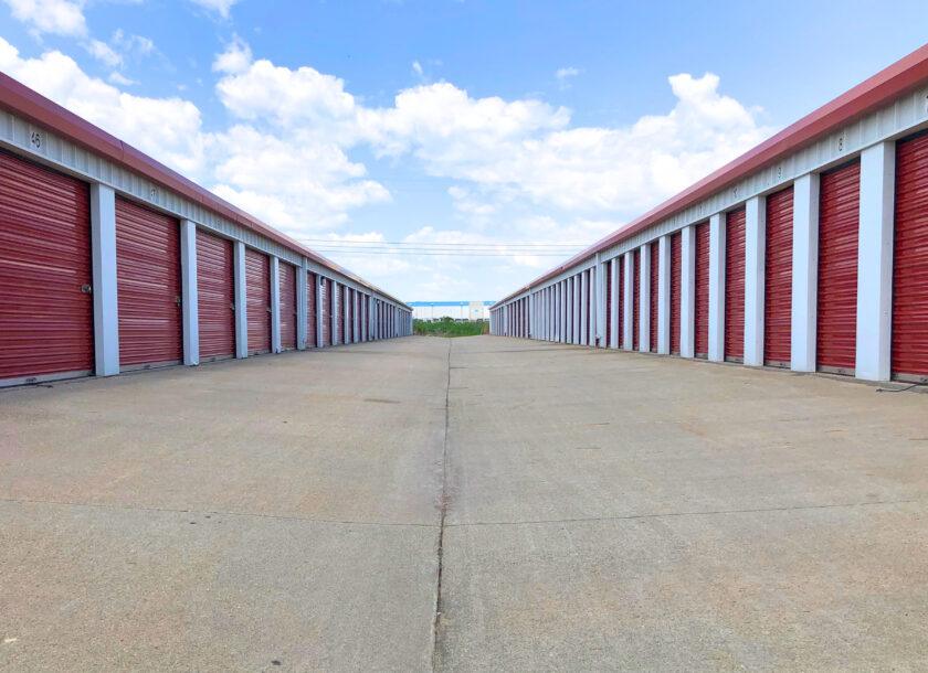 storage-bondurant-ia self storage units bondurant ia